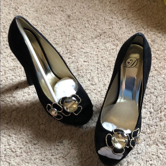 Delicious Velvet heels - Picture 2 of 6